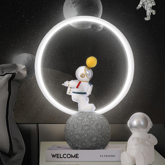 Creative Astronaut Desk Lamp